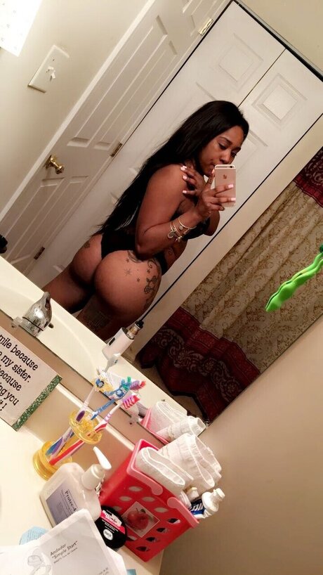 AnnaNicole onlyfans sex tape