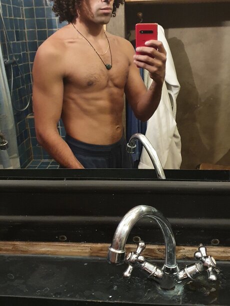 u28352980 onlyfans pics