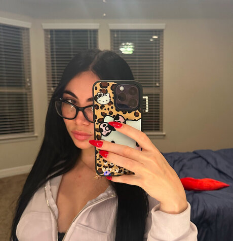 Mercedes_ free onlyfans