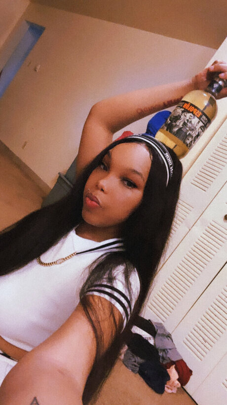 Kai ly White onlyfans striptease