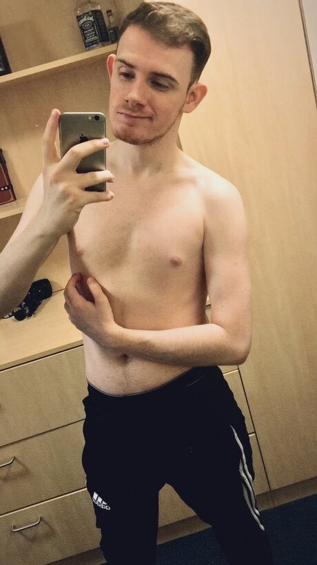 aries717 onlyfans tits