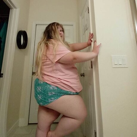 Pennie TOP 7 2 onlyfans ass