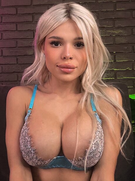 _Popy Star_ onlyfans xx