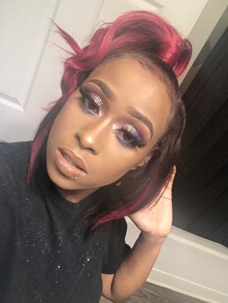 Pretty v onlyfans strip