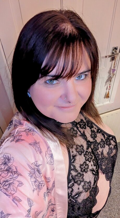 Saarah onlyfans for free