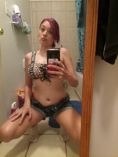 GreenEyedBeauty only fans pictures