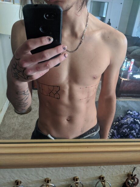 V67Y topless onlyfans