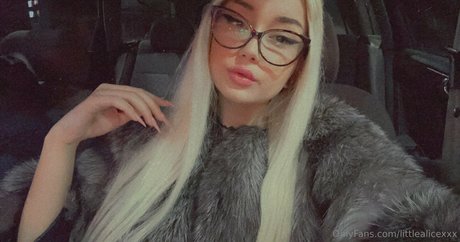 littlealicexxx onlyfans picture