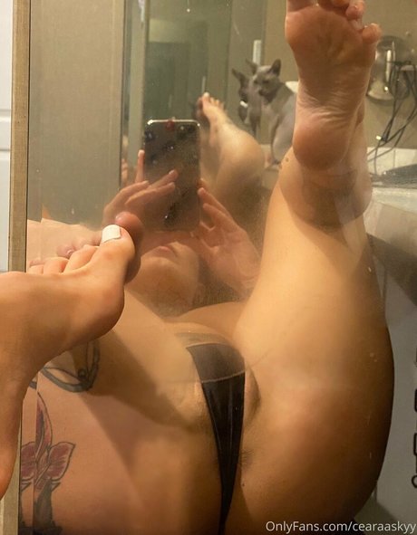 whitedovecries onlyfans nude content