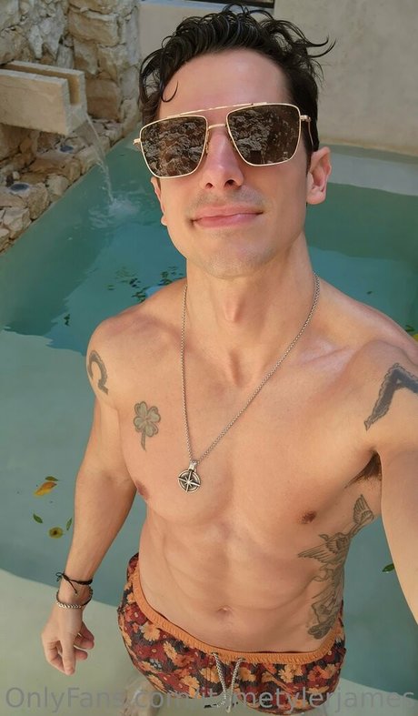 itsmetylerjames onlyfans photo