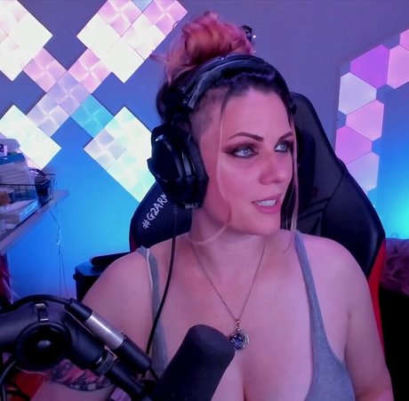 scxrlet64 on onlyfans