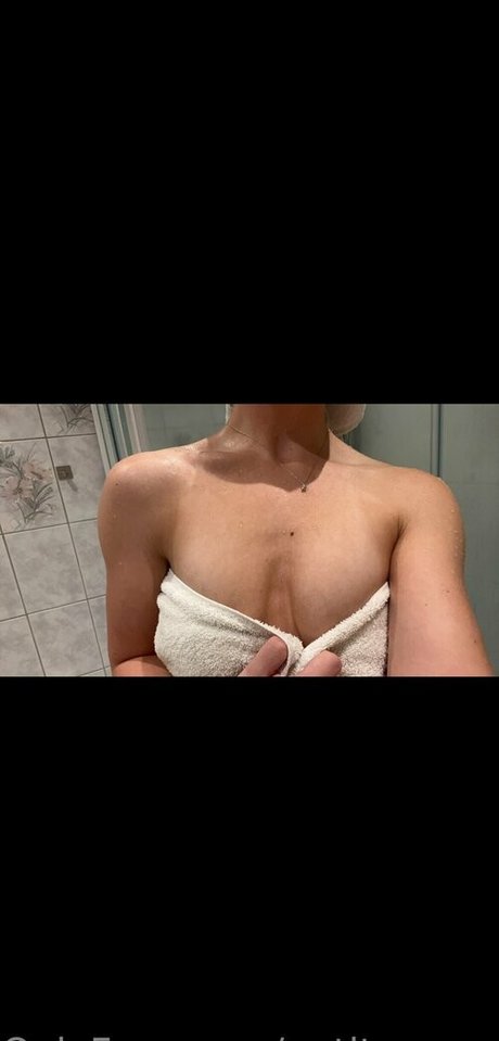 petitesexysilje onlyfans leaks naked
