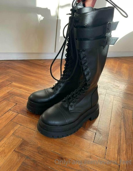 evans feet sexy onlyfans