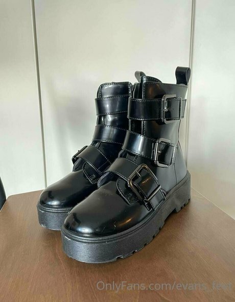 evans feet onlyfans lesk