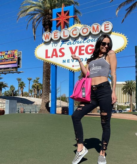 Monica Iannuzzi free onlyfans