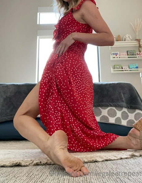 legsfeetrepeat onlyfans post