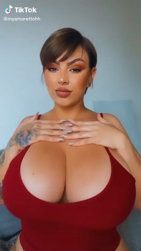Amaretto Hammer_ onlyfans nude tits