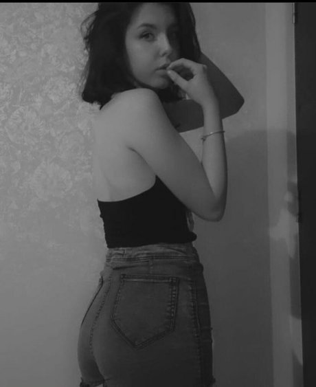 babydeeeefree onlyfans leaked tits