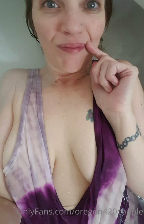 oregon420couple Profile pic