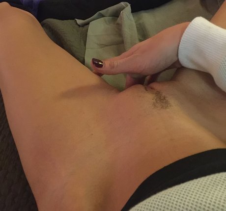 Katie Cassidy onlyfans keak