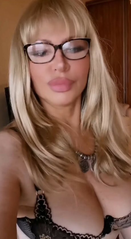 Cheri Lady only fans sex