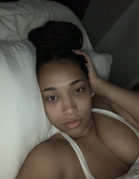 chubby teen onlyfans naked photo