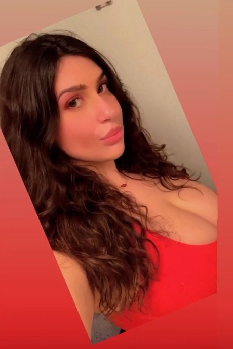 brittaniclegardens onlyfans nude leaked