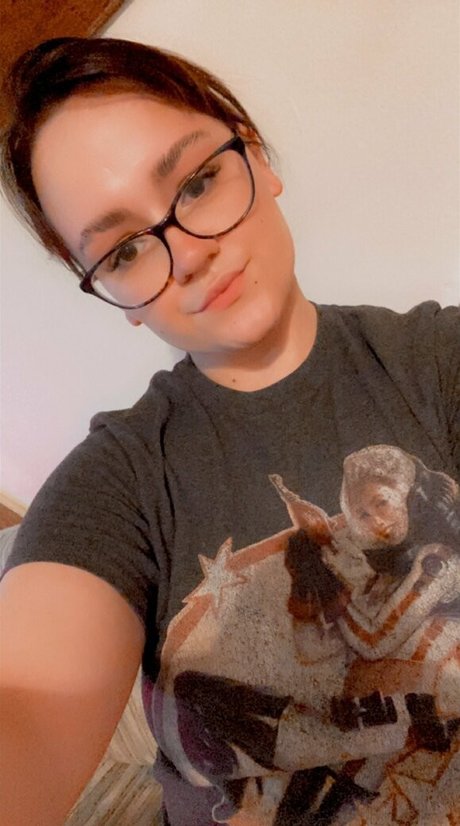 katiebuggz onlyfans strip