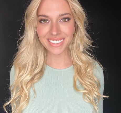 Taylor Mathis onlyfans lesk