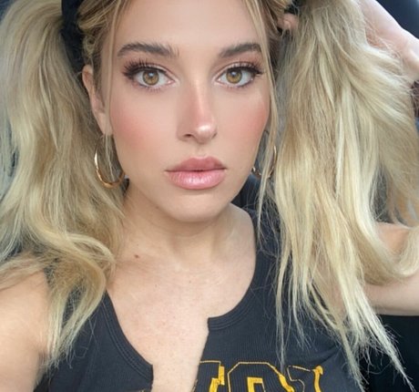 Taylor Mathis xxx only fans