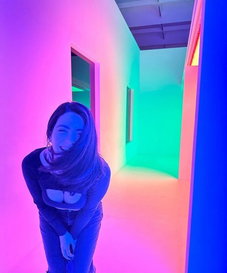 Emeraude Toubia only fans leak