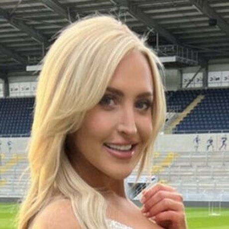 Eljonesuk only fans nude