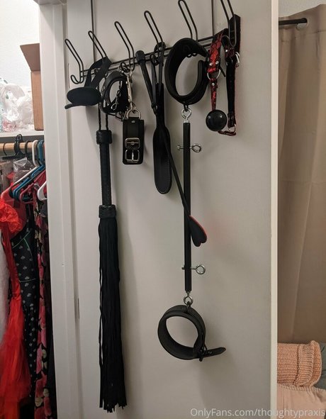 thoughtypraxis onlyfans explicit content