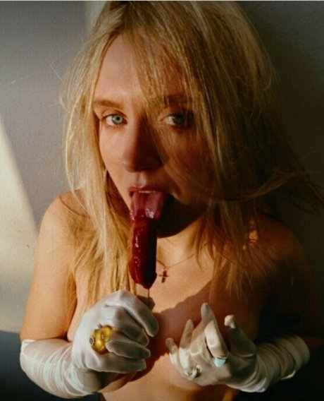 marry strawberry pics onlyfans