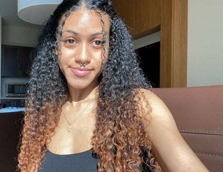 laylaybrat onlyfans boobs