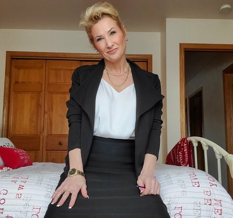 shy kitty Profile pic