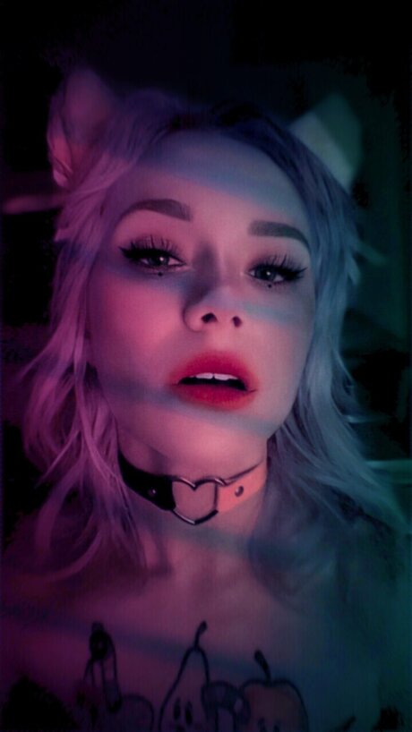 KIRA ROLLER onlyfans pictures