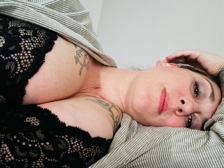 DarkHairedTemptress onlyfans porno