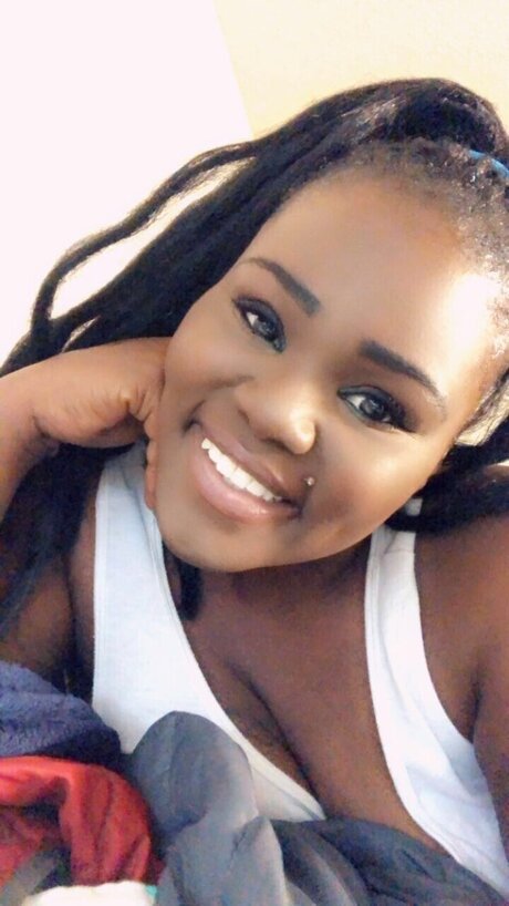 BitterSweet Goddess only fans pics