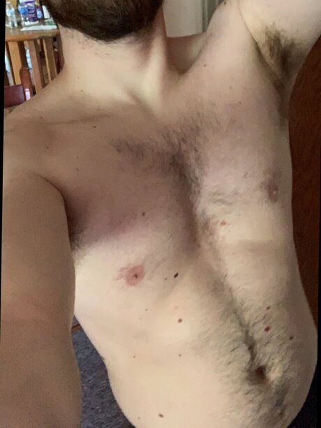 Muscle Suit Dude onlyfans posts