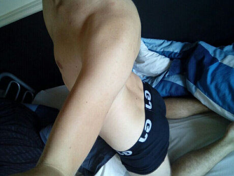 SubTwinkTom_ onlyfans posts