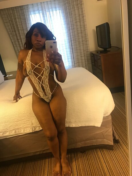 ClitToria naked onlyfans leaked