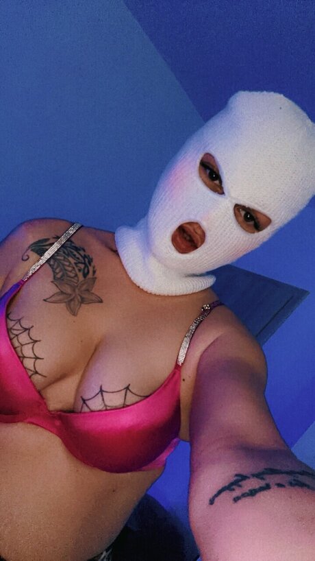 tattoed nurse sexy onlyfans