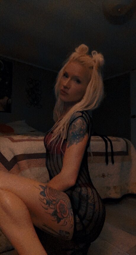 TrailerTrashBaddie onlyfans nudes leaked