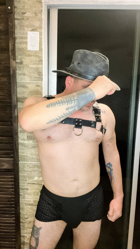 S A M U onlyfans naked pics