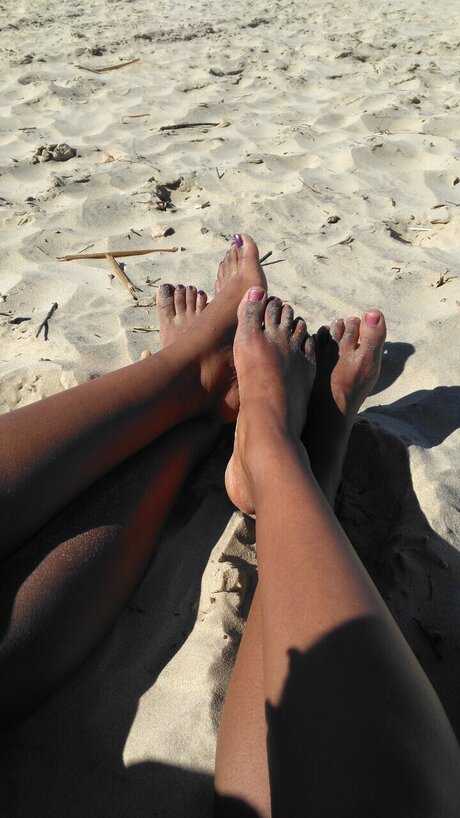 HoneyBeeDee fans only