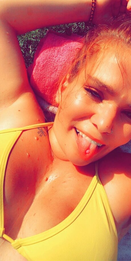 Alicia Anderson nude onlyfans