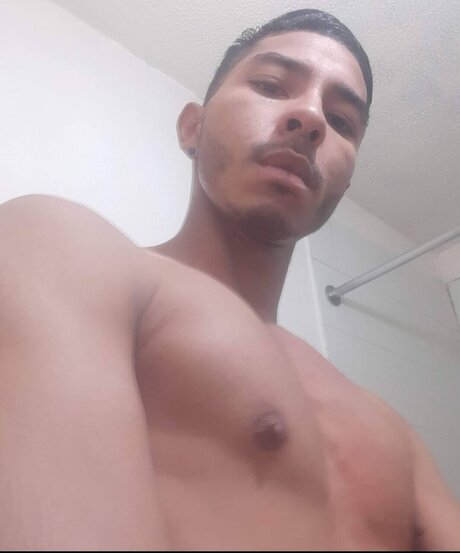 Elmoreno onlyfans nudes