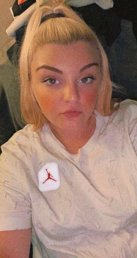 Babygirl0202 nude onlyfans pics