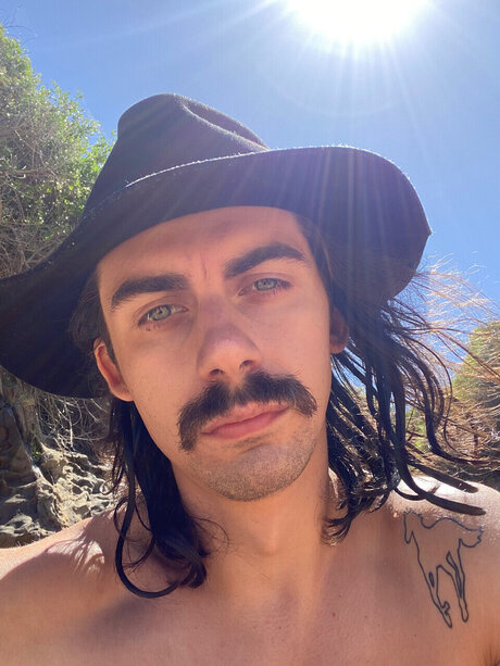 Logan Mercer onlyfans leak nude